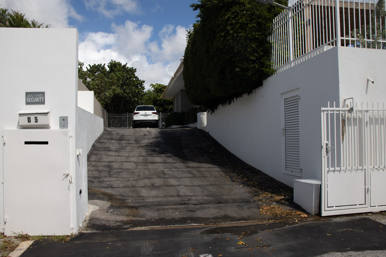 Oprit Villa Bajano